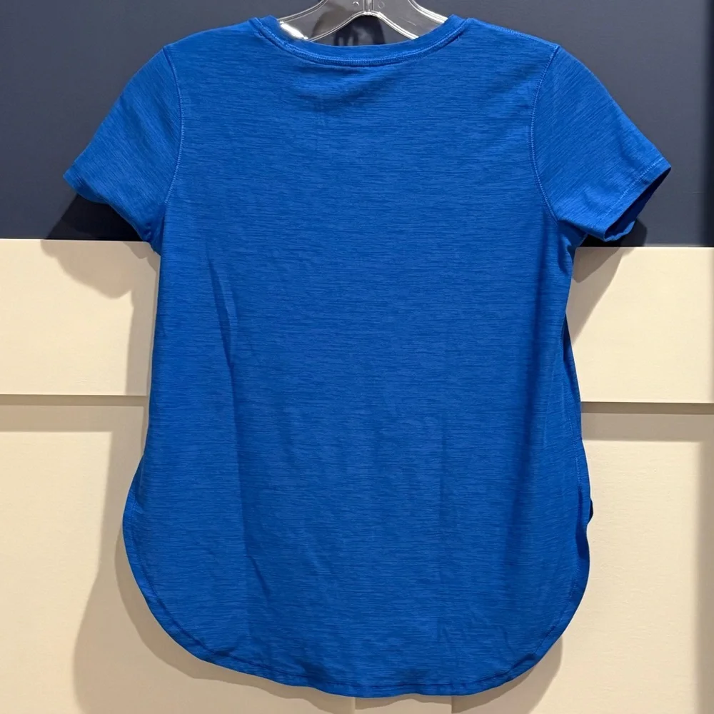 Old Navy Classic Blue Girls Activewear Tee Size L